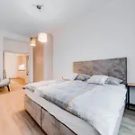 One Bedroom Apartment At Sokolovska