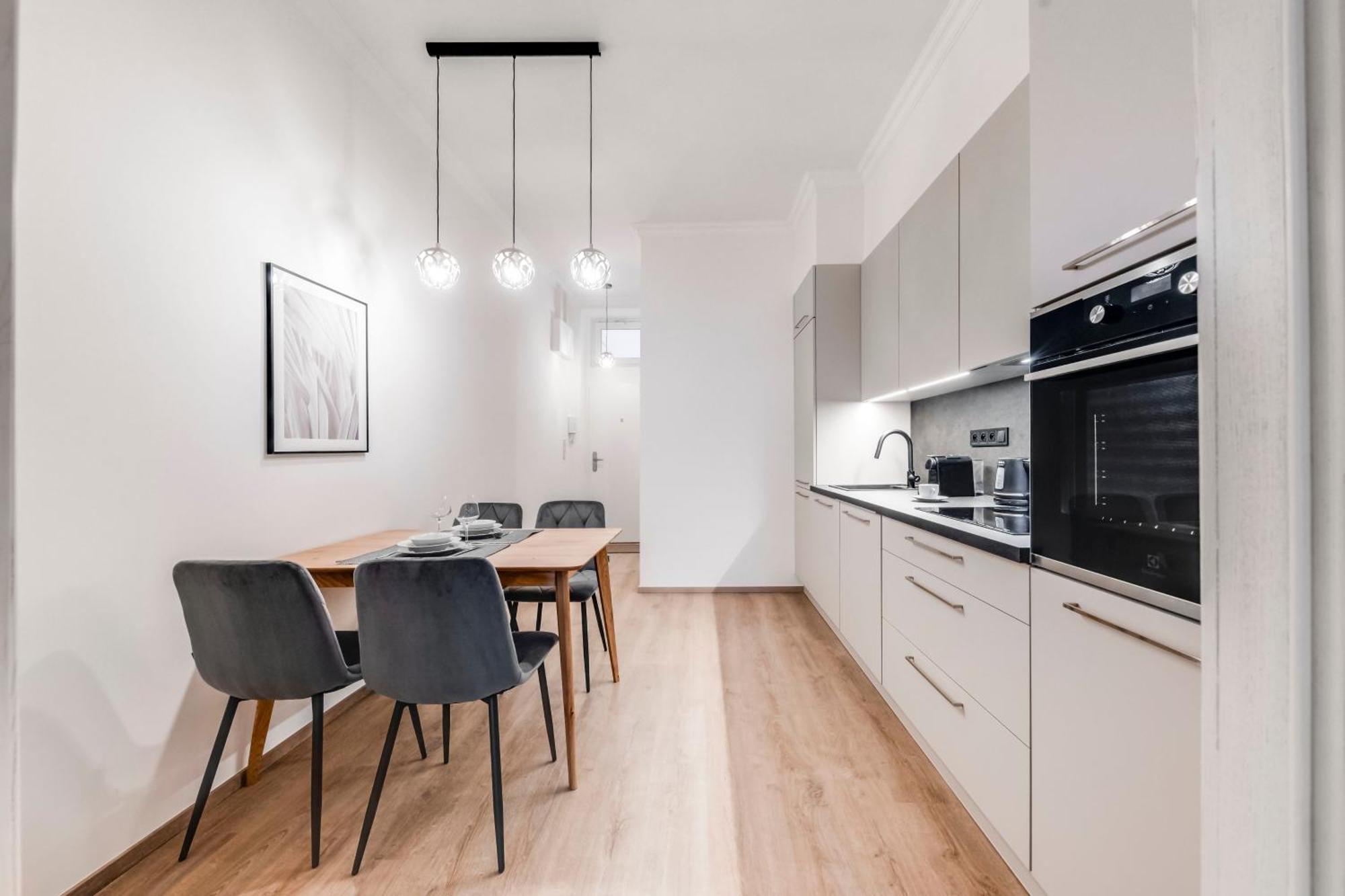 Apartment One Bedroom At Sokolovska *